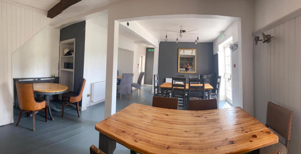 Chainbridge Usk Riverside Gastro Pub And Accommodation Trostrey Екстер'єр фото